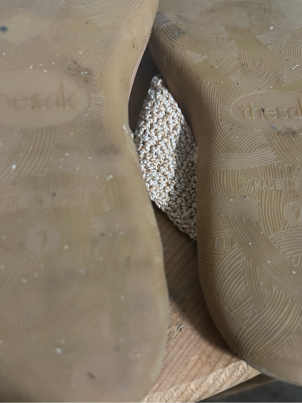 The Sak Beige Crochet Thong Sandals size 7 beach cottagecore earthy - Picture 6 of 9